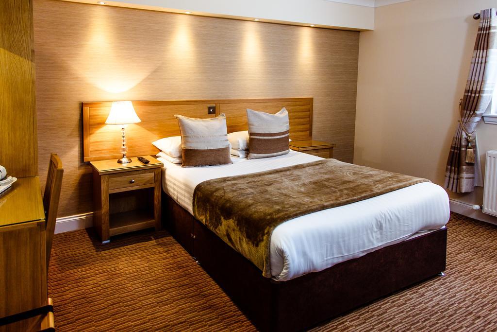דנפרמליין Adamson Hotel מראה חיצוני תמונה