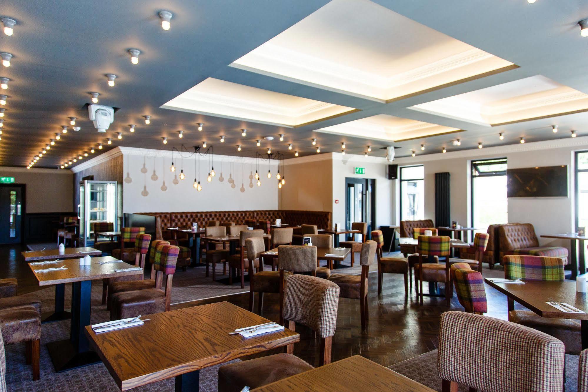 דנפרמליין Adamson Hotel מראה חיצוני תמונה