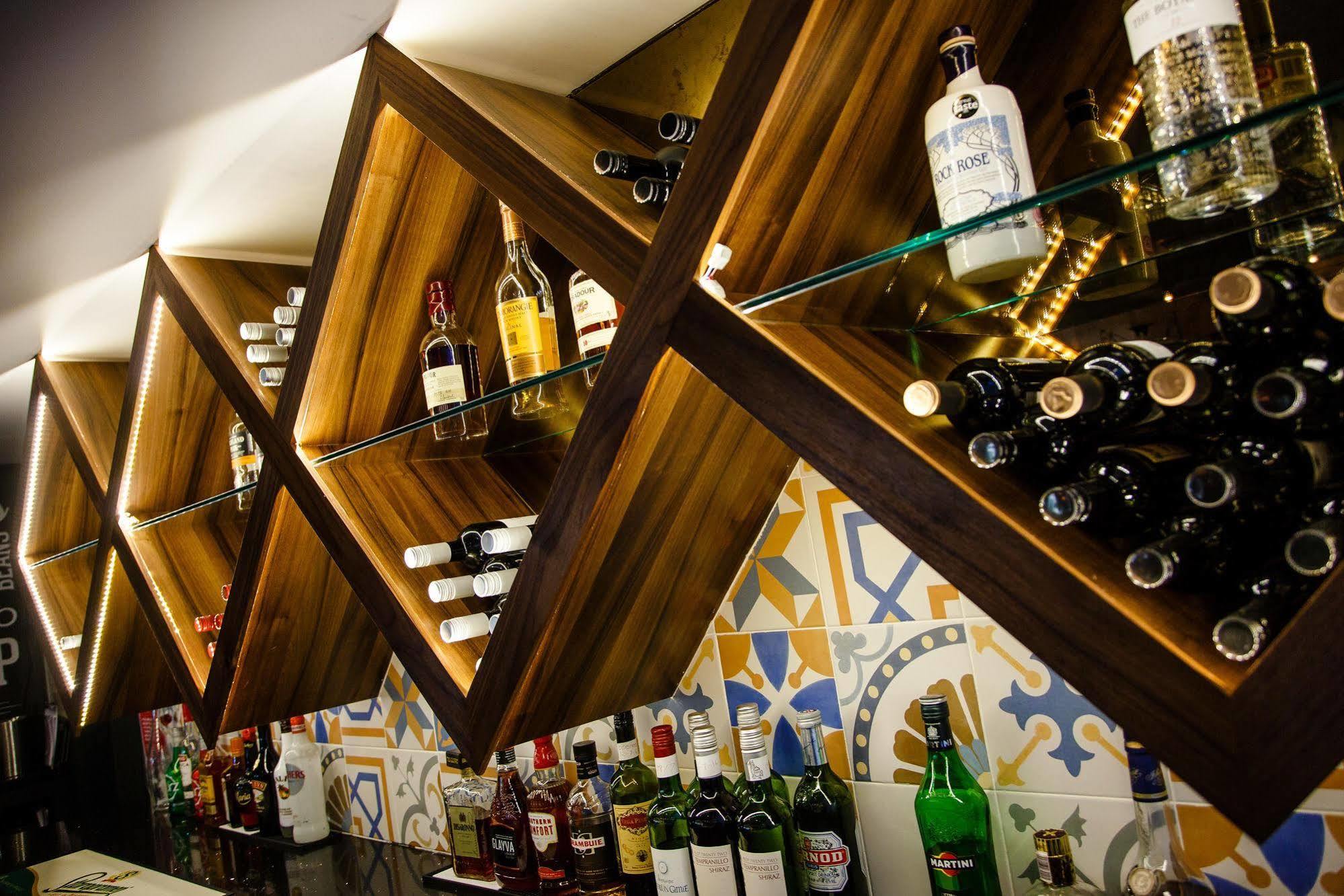 דנפרמליין Adamson Hotel מראה חיצוני תמונה