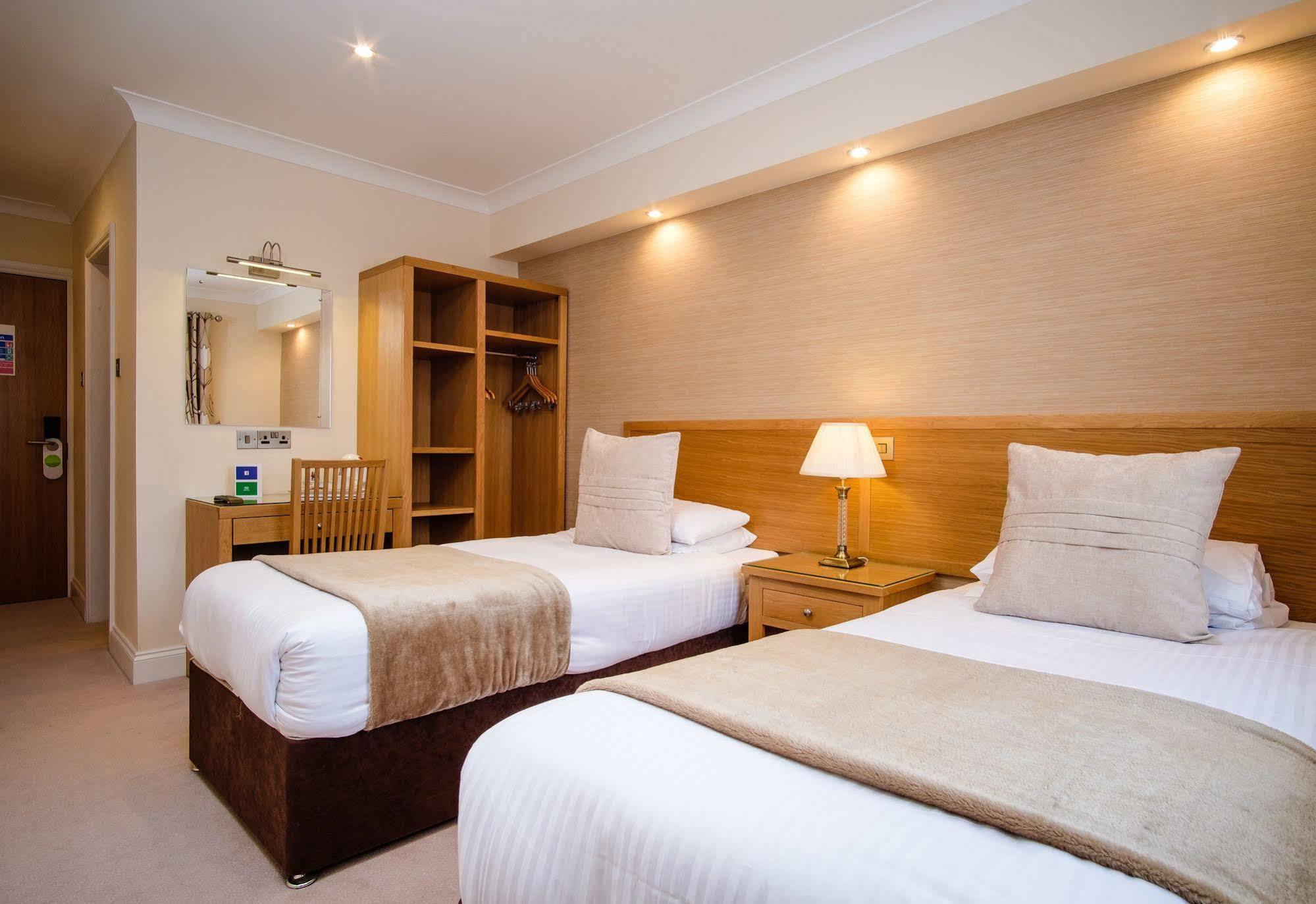דנפרמליין Adamson Hotel מראה חיצוני תמונה